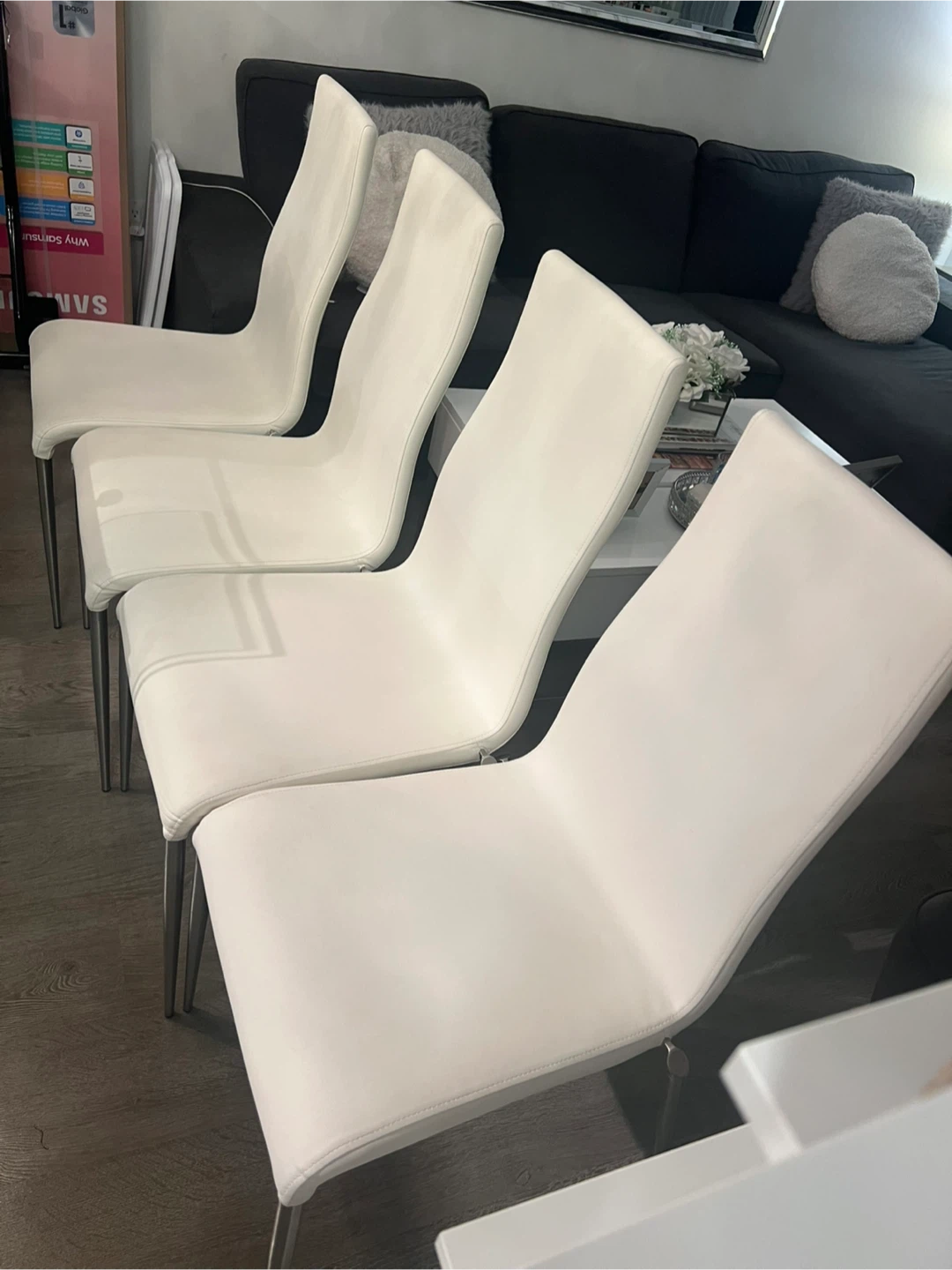 Set of 4 White Dining Chairs - photo 2