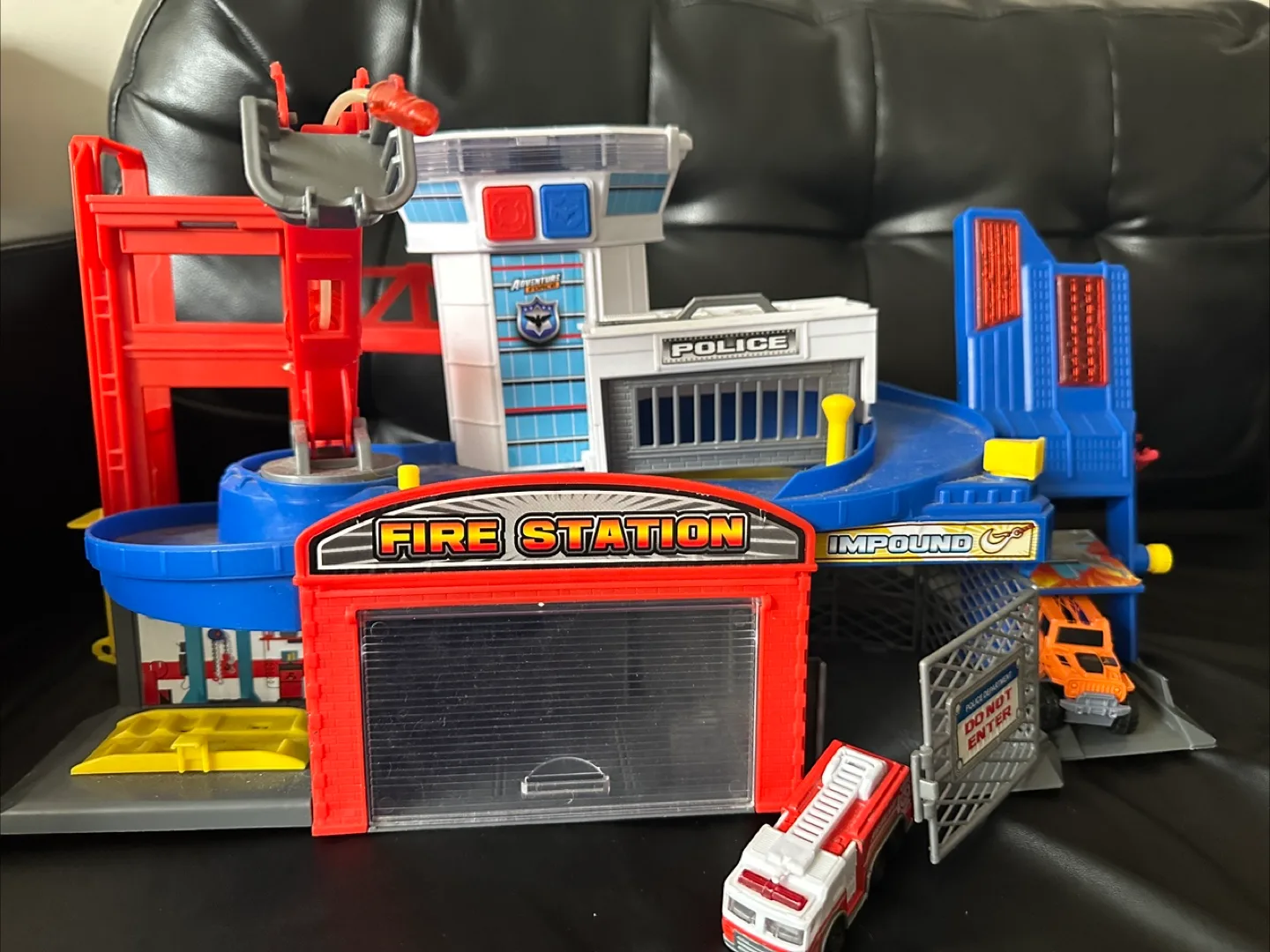 Fire Station & Police Station Playset thumbnail