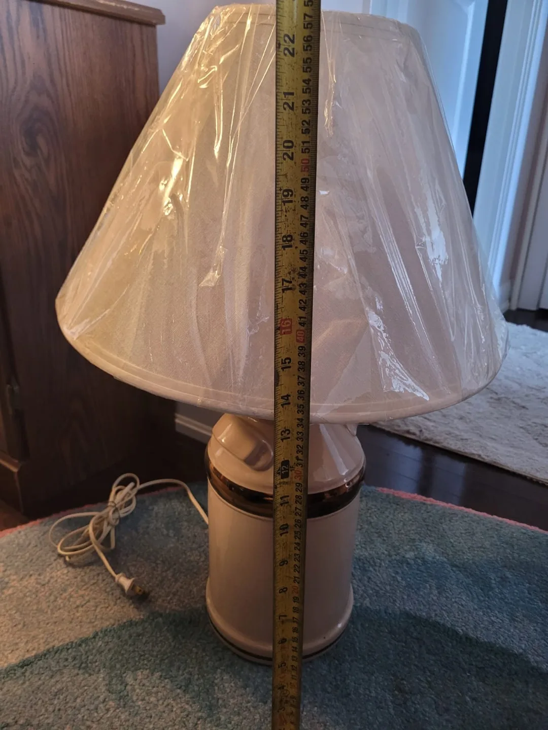 Cream Table Lamp image indicator(3)