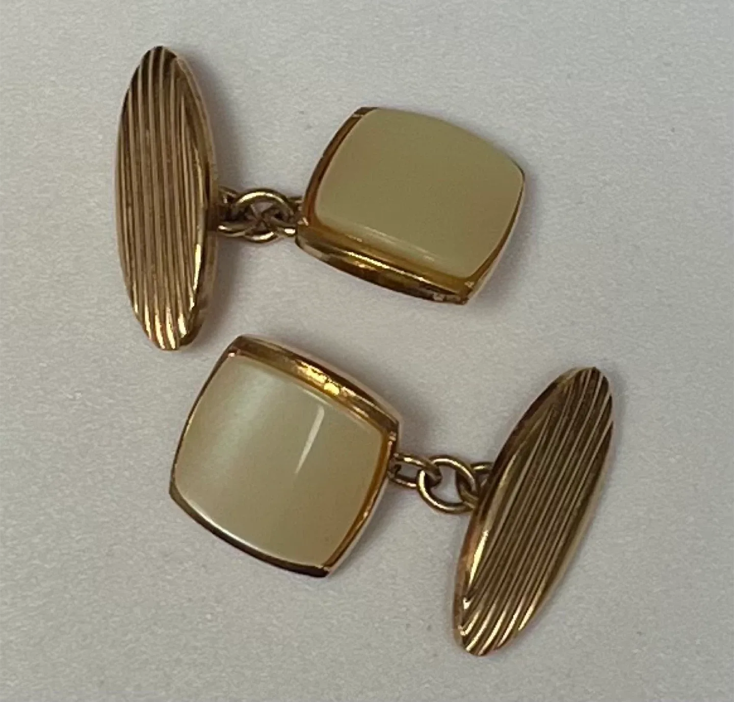Vintage Gold Tone Cufflinks thumbnail