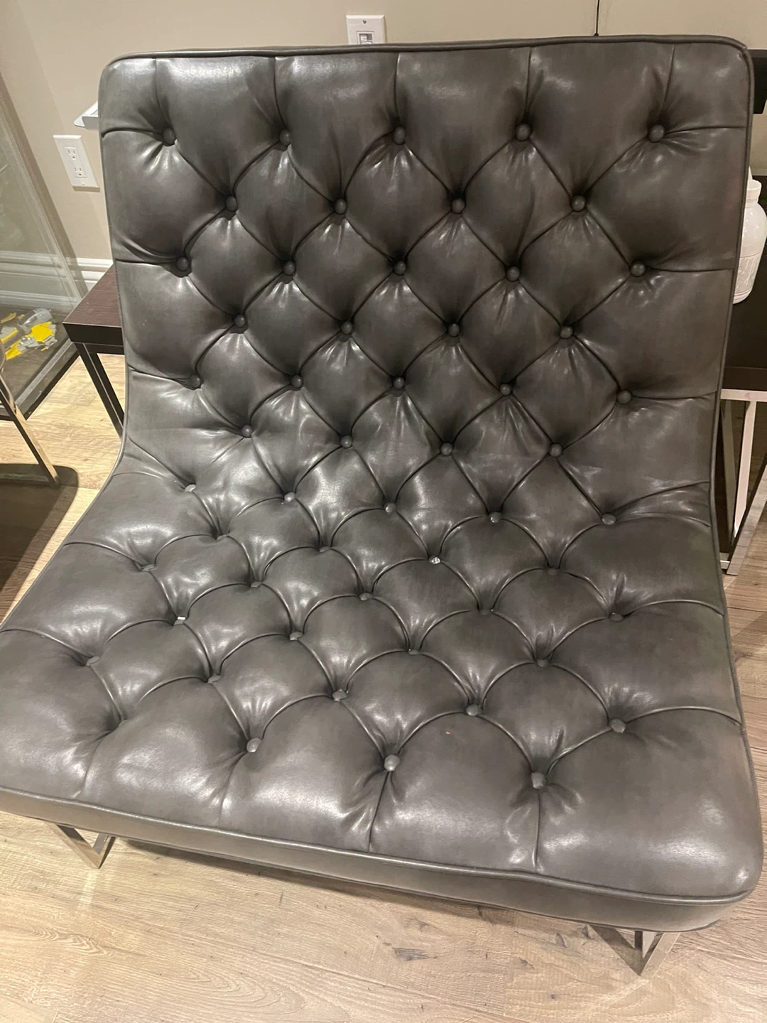 Set of 4 Club Collection by Sunpan Chairs - photo 3