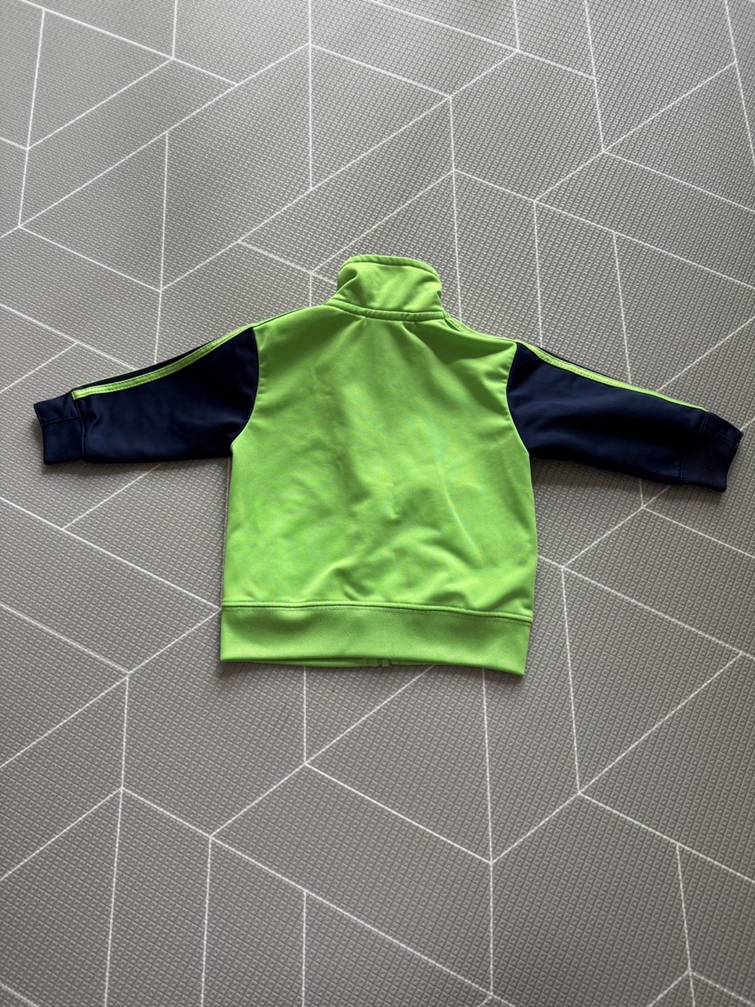 Adidas Track Jacket - Size 12M - photo 4