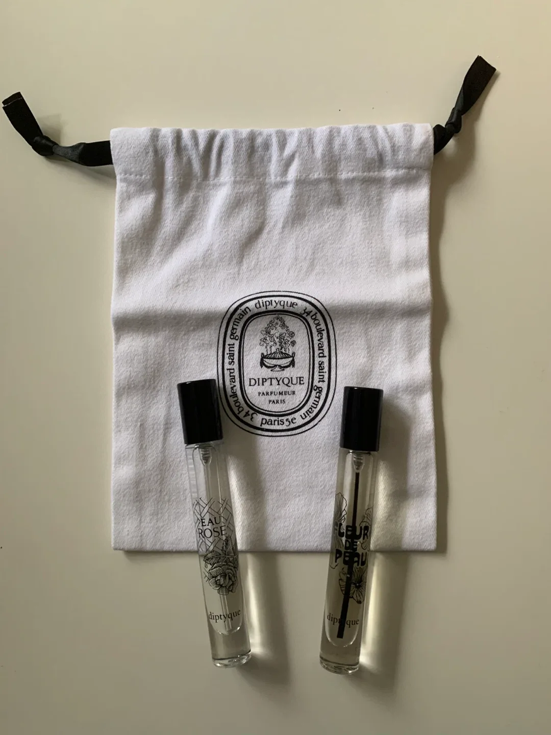 Diptyque Eau Rose & Fleur de Peau Rollerball Duo thumbnail