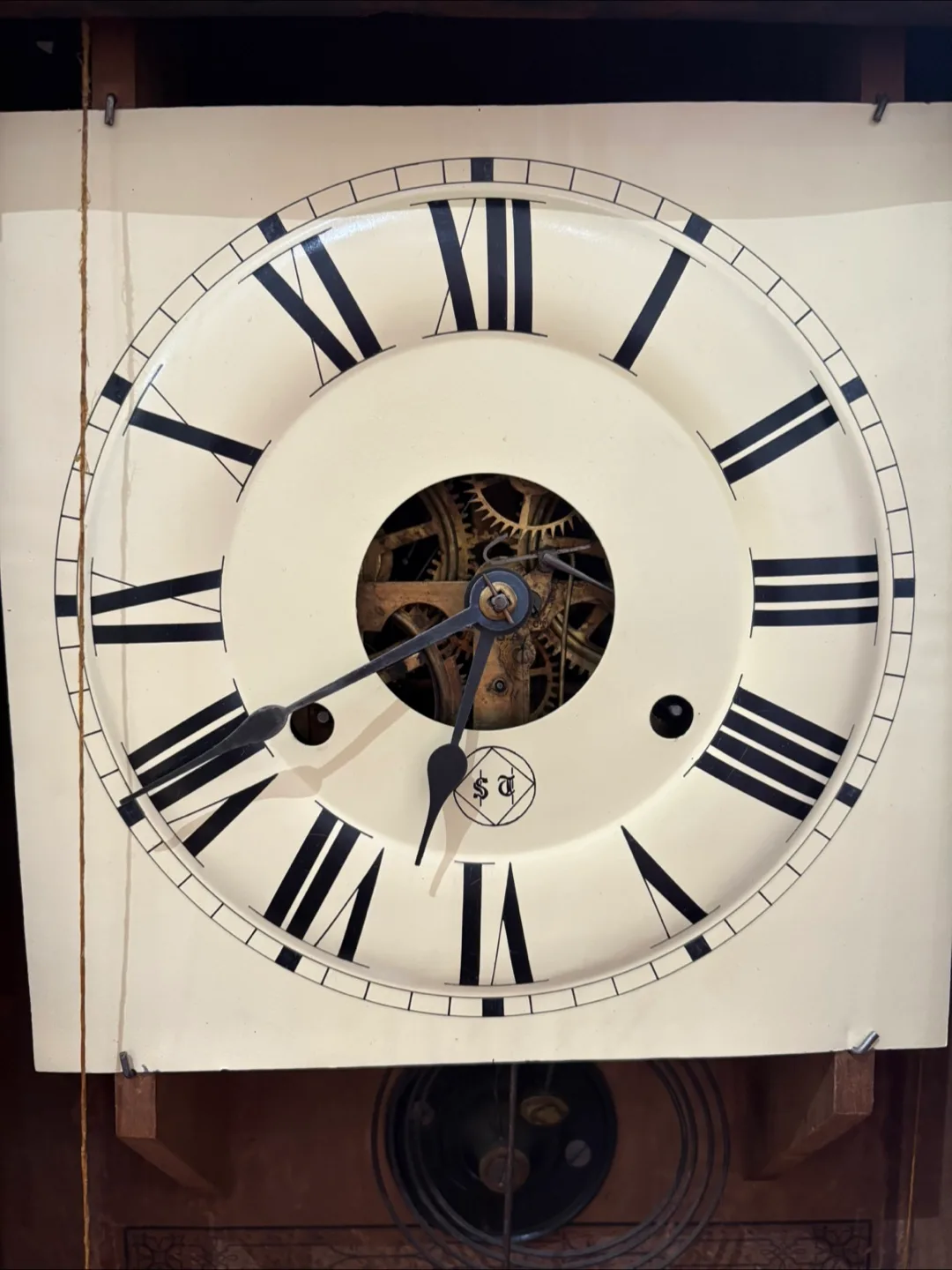 Rare Find - 2 Vintage American Mantel Clocks 🕰️✨ image indicator(4)