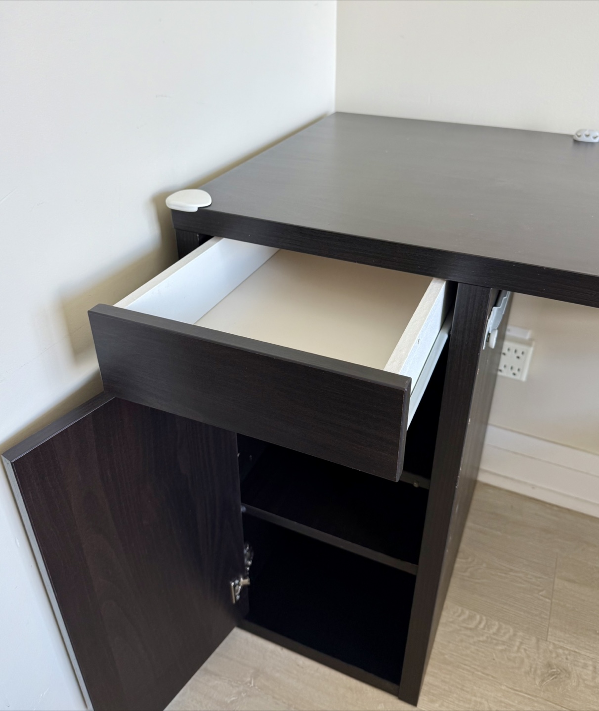 IKEA Micke Office Desk with Drawer and Shelves - Black - brown - photo 4