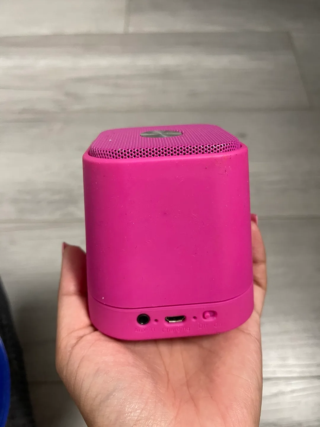 Pink Cube Wireless Speaker thumbnail