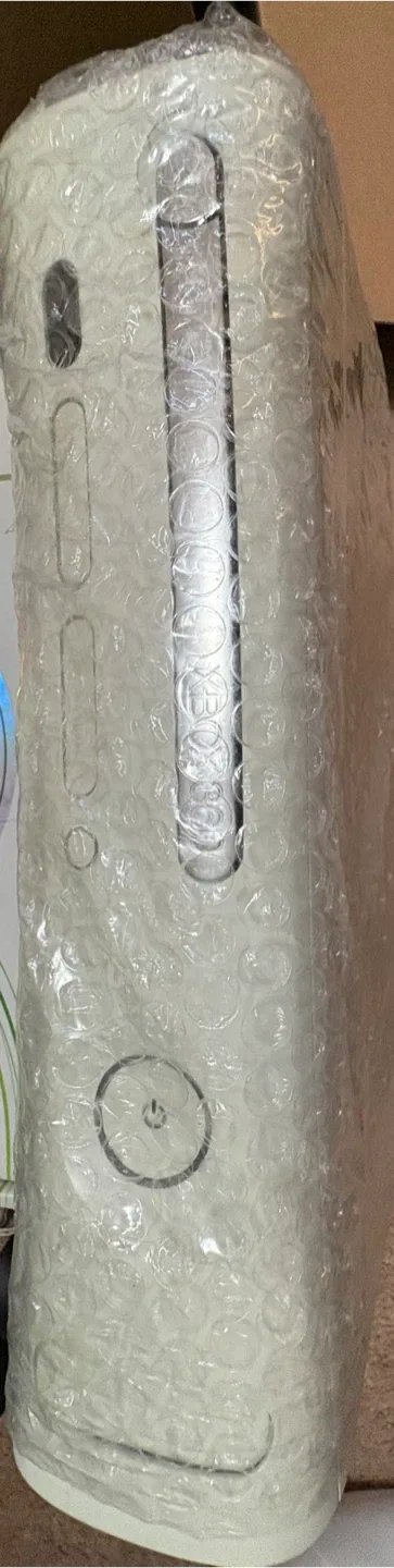 White Xbox 360 with Two Controllers image indicator(3)