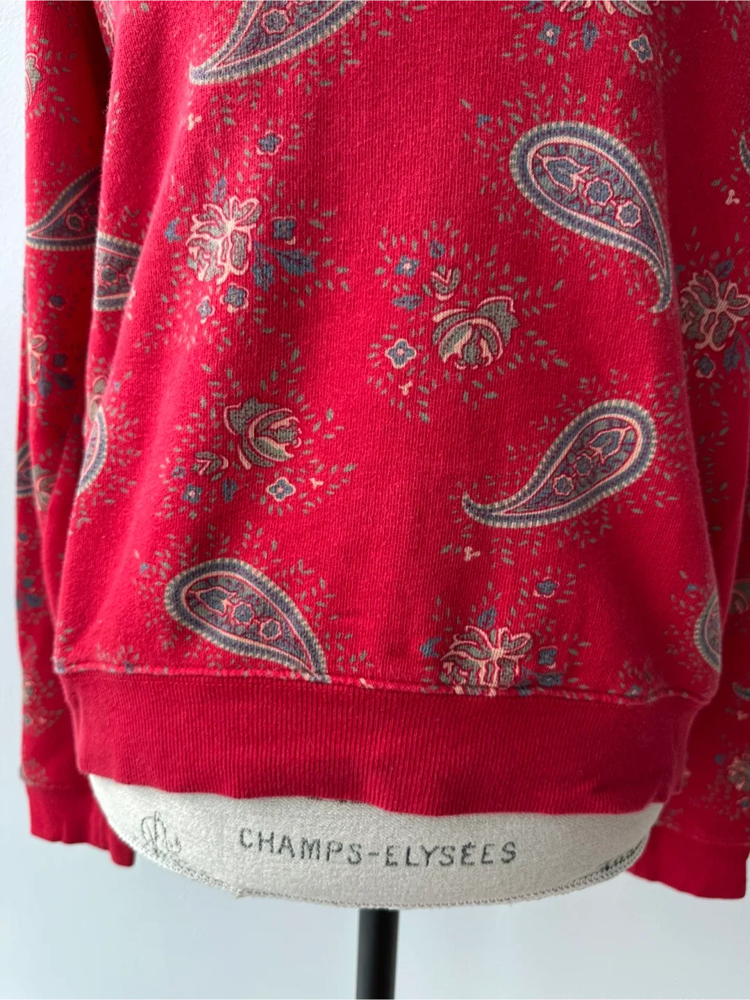 Red Paisley Patterned Sweatshirt image indicator(5)