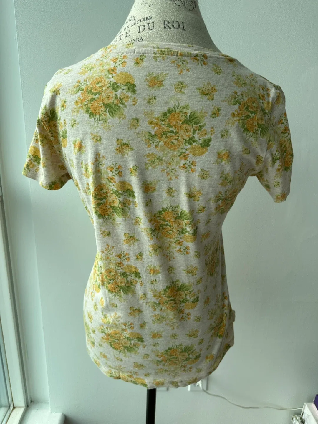 Laura Ashley collab with Uniqlo Floral T-Shirt image indicator(2)