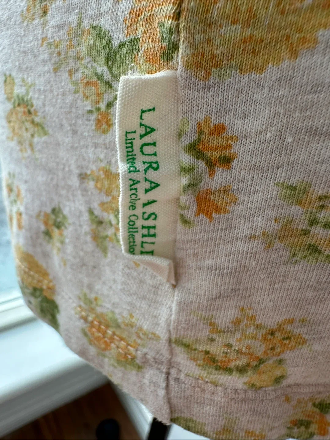 Laura Ashley collab with Uniqlo Floral T-Shirt image indicator(4)