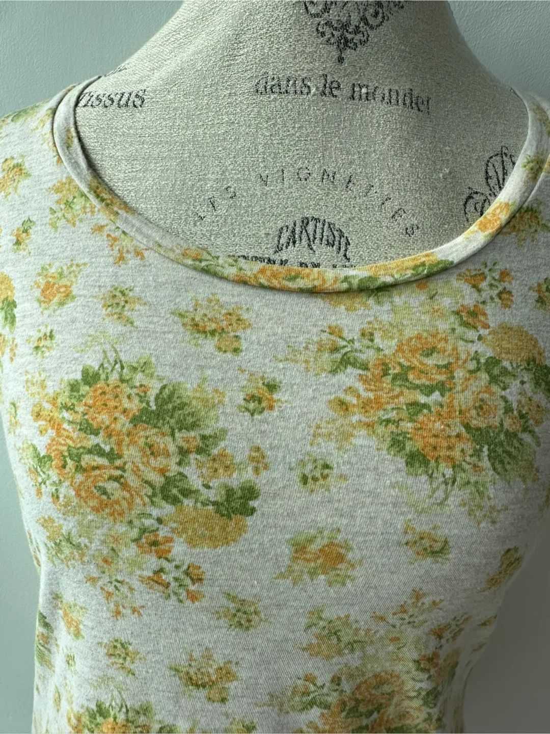 Laura Ashley collab with Uniqlo Floral T-Shirt image indicator(5)