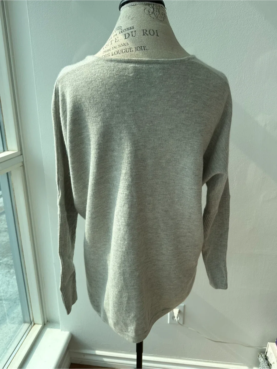 Babaton Sweater - Size S/M image indicator(2)