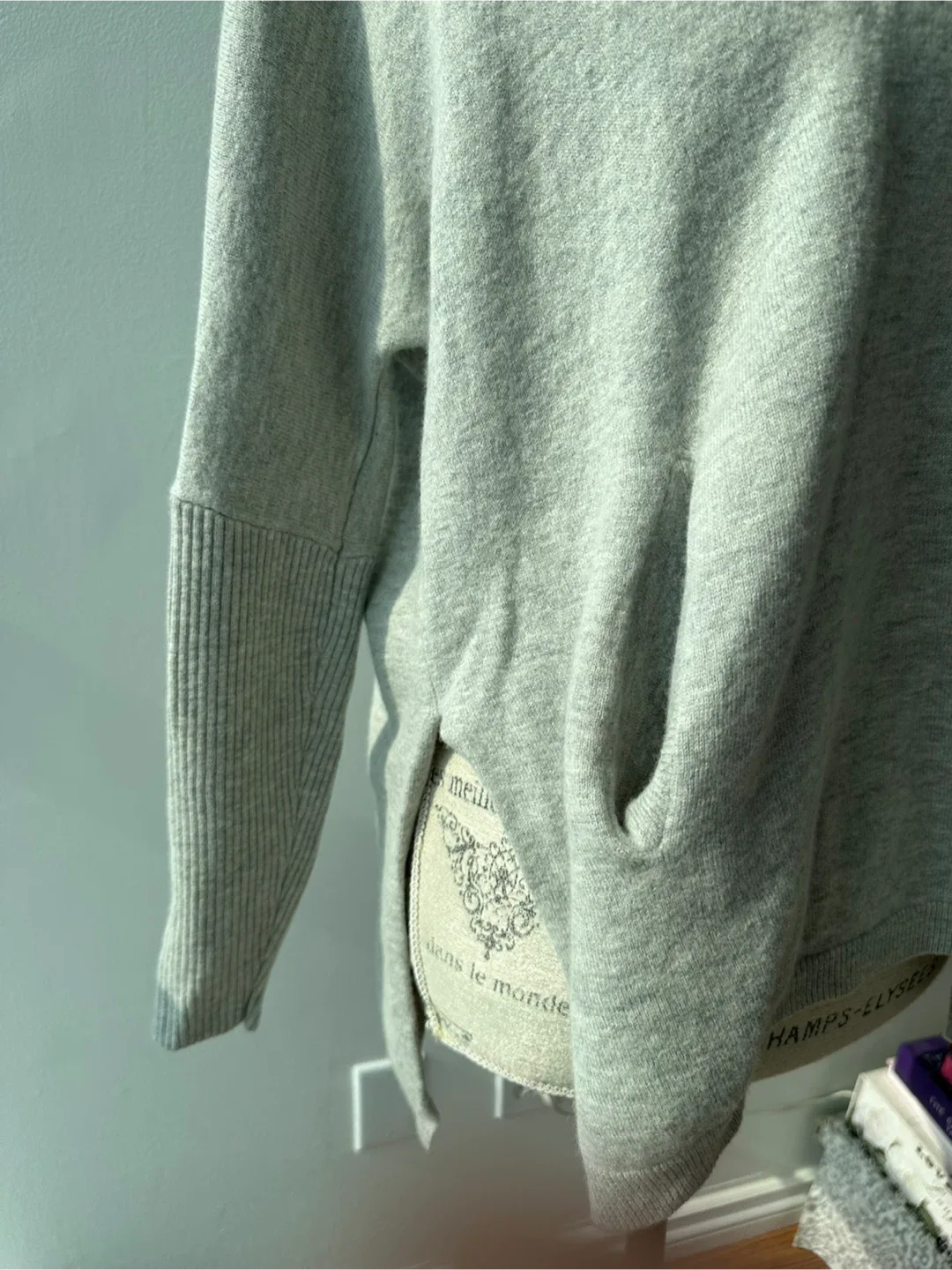 Babaton Sweater - Size S/M image indicator(4)