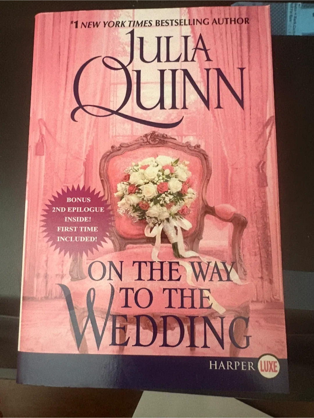 On the way to the wedding (8th book in the Bridgerton series) thumbnail