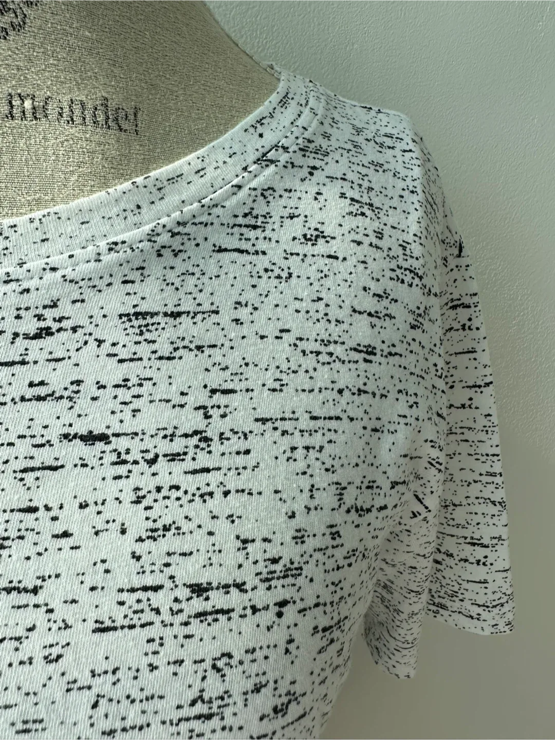 Brooklyn Cloth Speckled T-Shirt - Size Small image indicator(4)