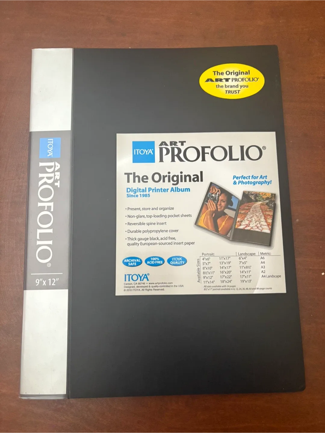 Itoya Art Profolio (Really good condition)(9” x 12”)(FREE) thumbnail