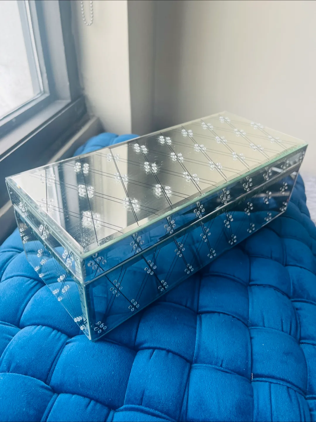 Mirrored jewelry case thumbnail