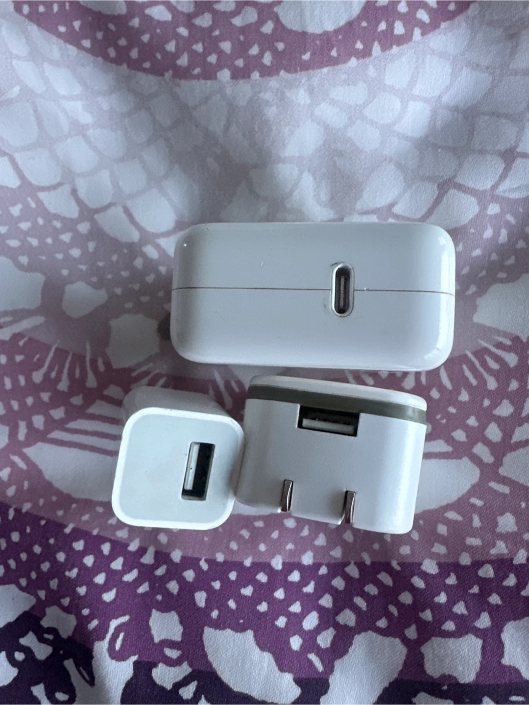 3 Charger (USB and USB-C) - photo 2