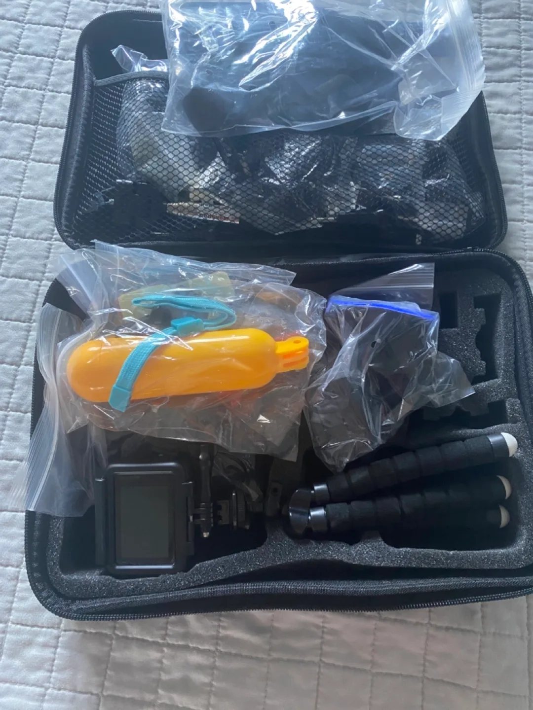 GoPro 5  Action Camera with Tripod image indicator(7)