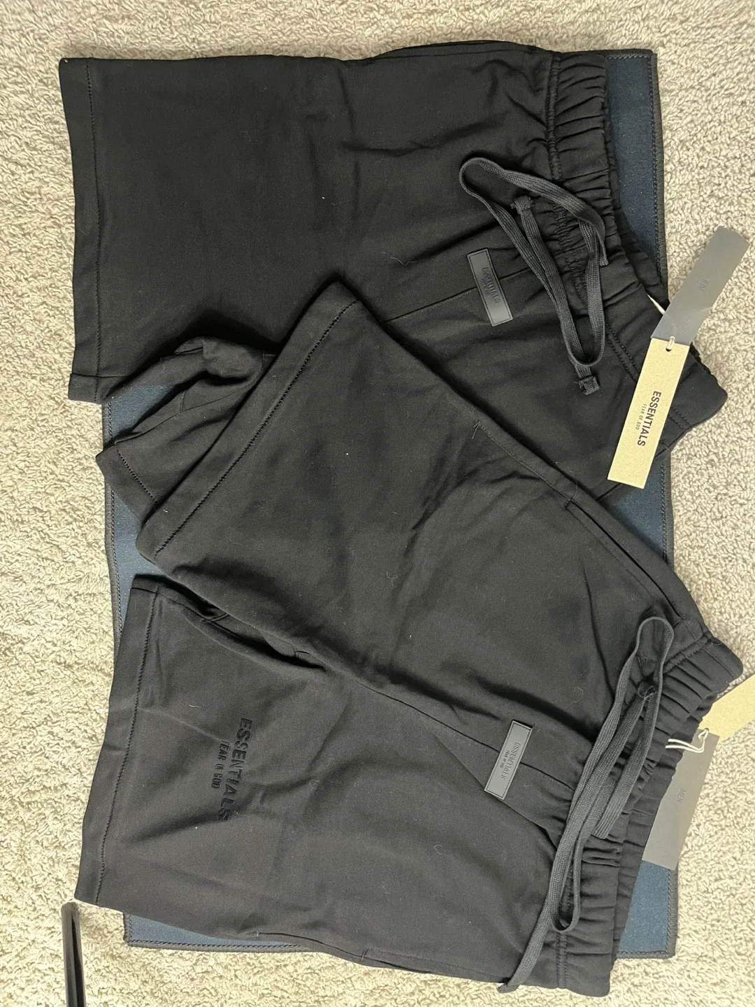 Essentials Fear of God Black Shorts