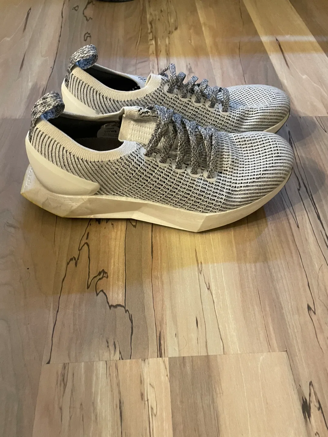 Allbirds Tree Dasher Running Shoe Size 8 image indicator(3)