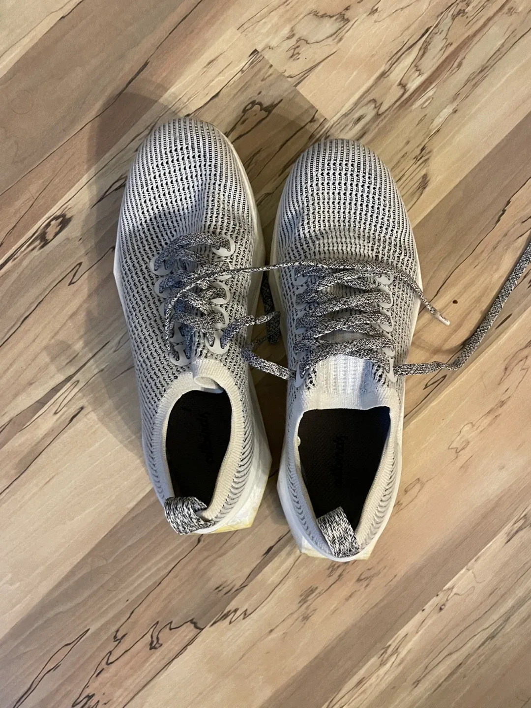 Allbirds Tree Dasher Running Shoe Size 8 image indicator(2)