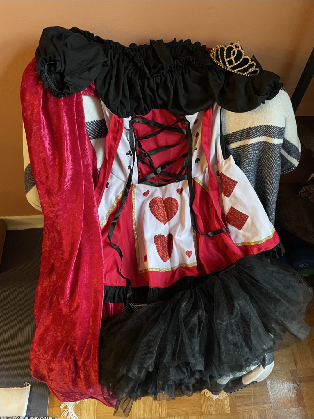 Queen of Hearts Costume - Halloween