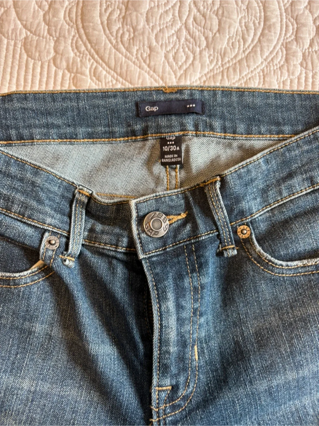 Gap Jeans Size 10/30A image indicator(2)