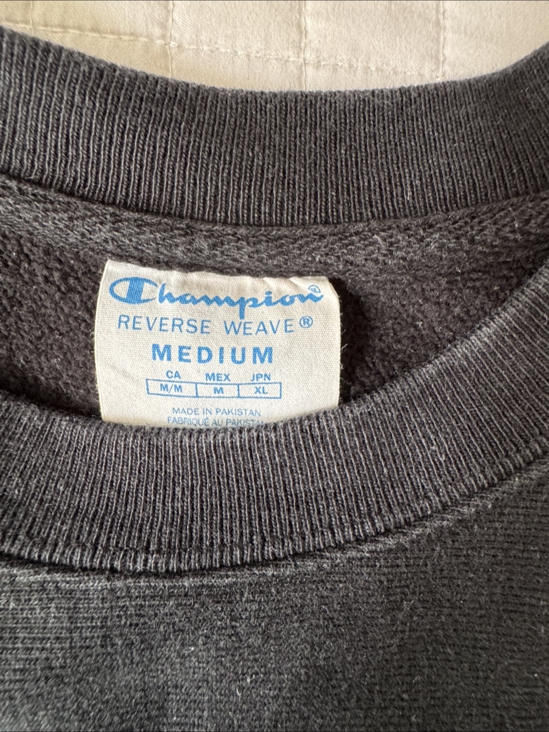 Champion Reverse Weave Crewneck - Size Medium - photo 4