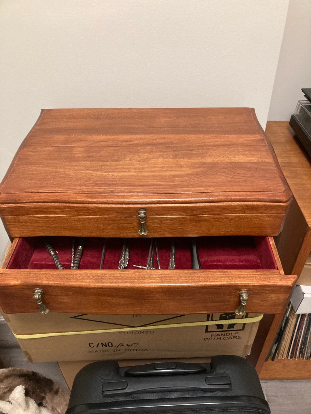 Vintage Silverware Set in Wooden Box - photo 2