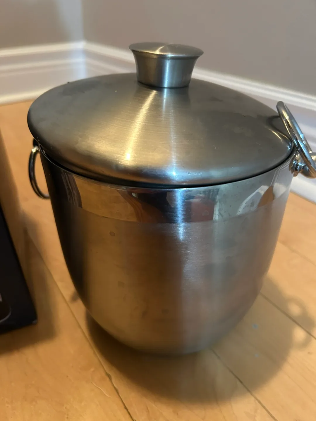 Stainless Steel Ice Bucket with Lid thumbnail