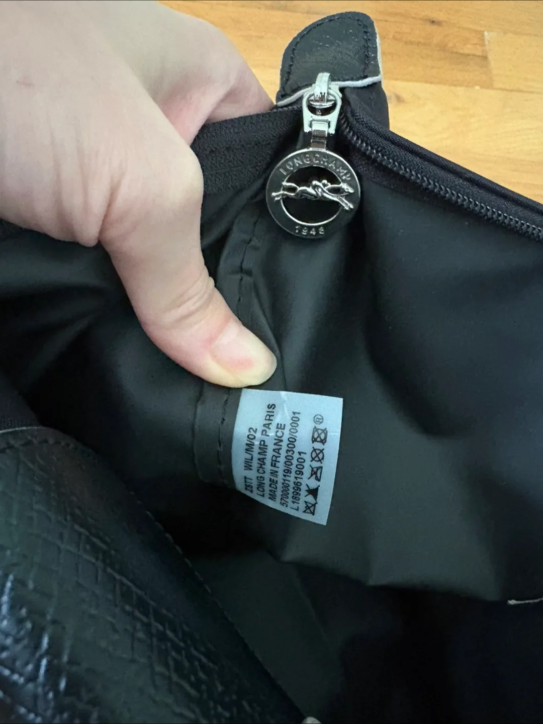 Longchamp Paris Tote Bag - black image indicator(5)