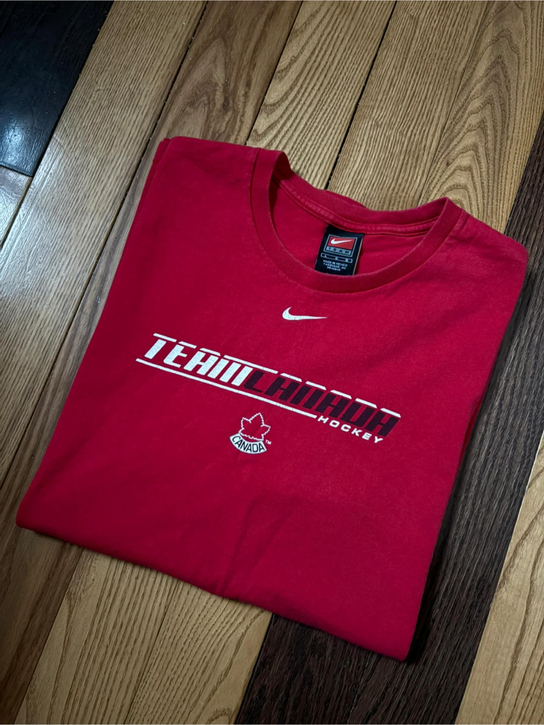 Vintage Nike Team Canada Hockey tee L y2k 90s leafs jays raptors