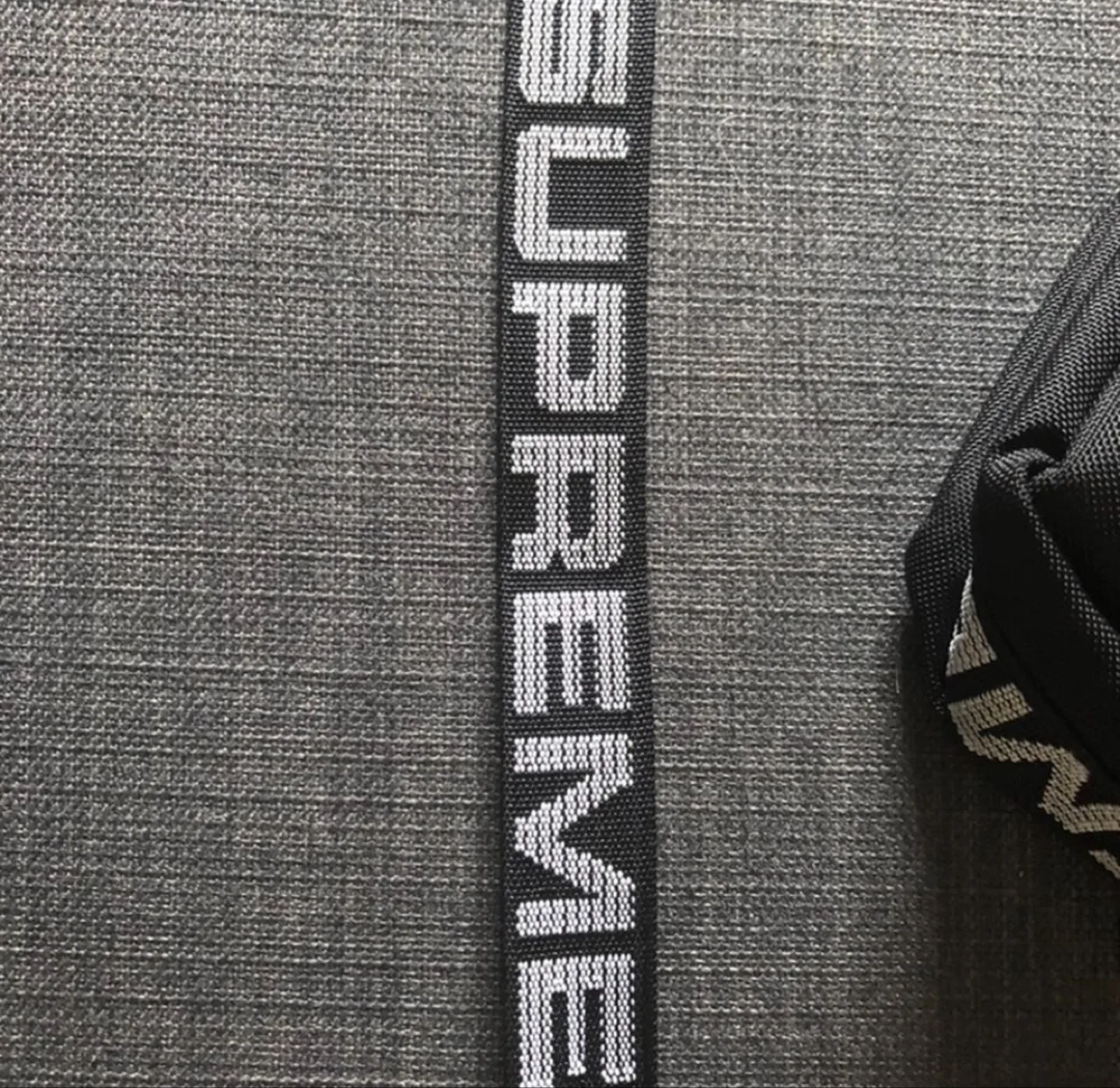 supreme side bag image indicator(3)
