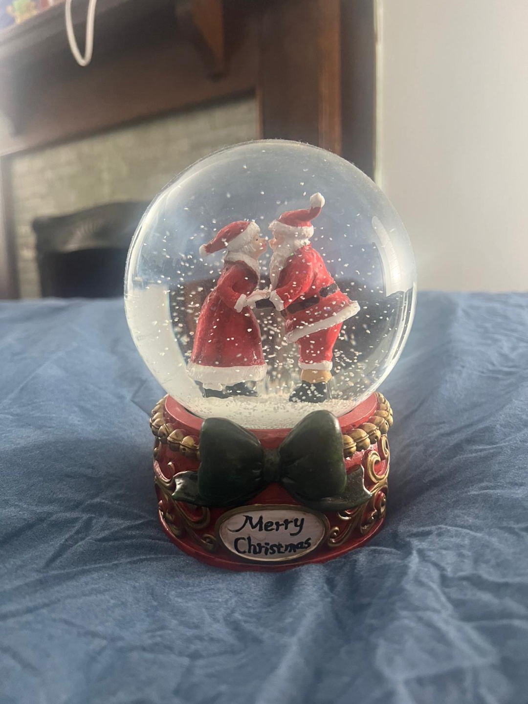 Christmas Snow Globe