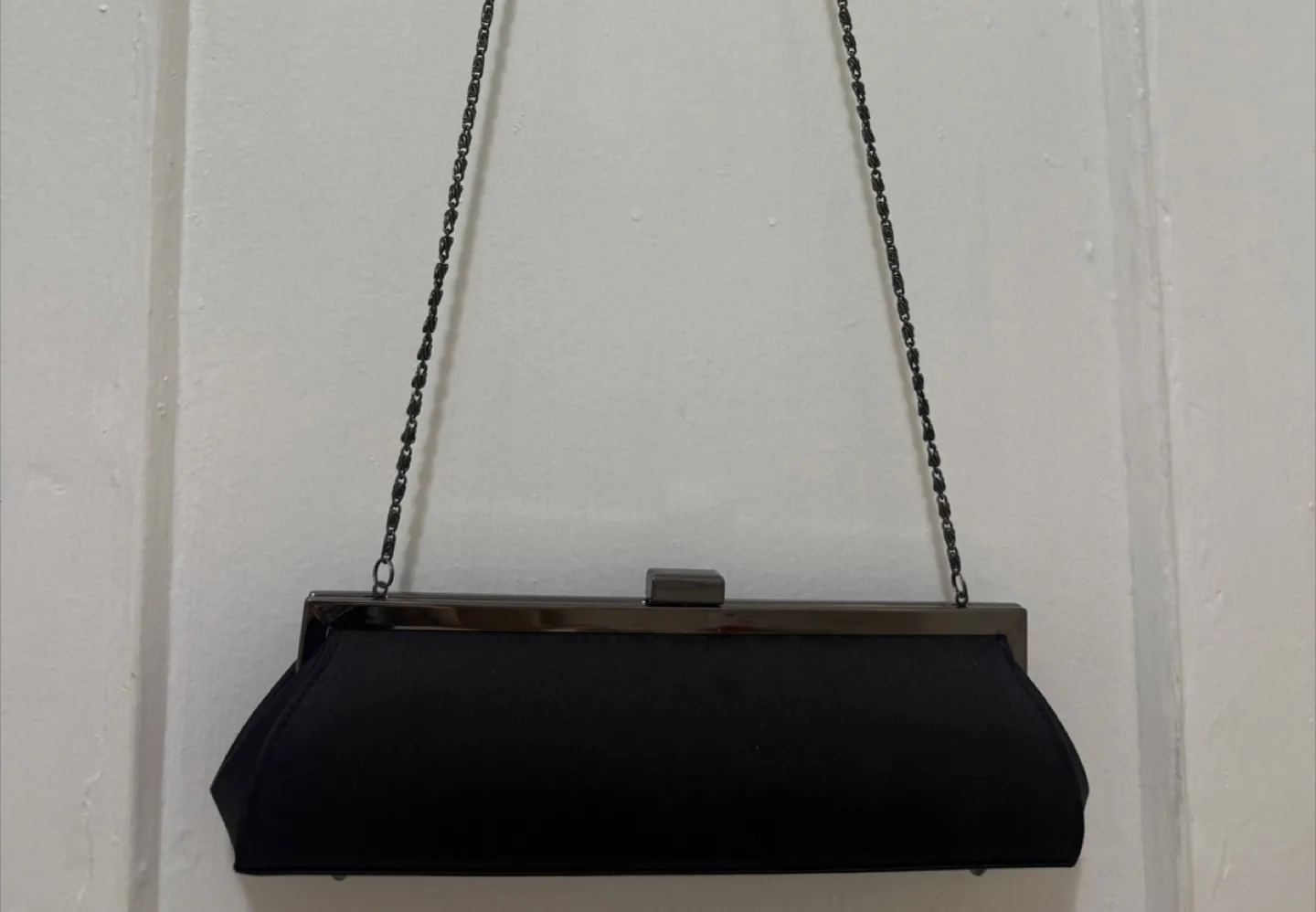 Elegant Black Evening Clutch with Chain thumbnail