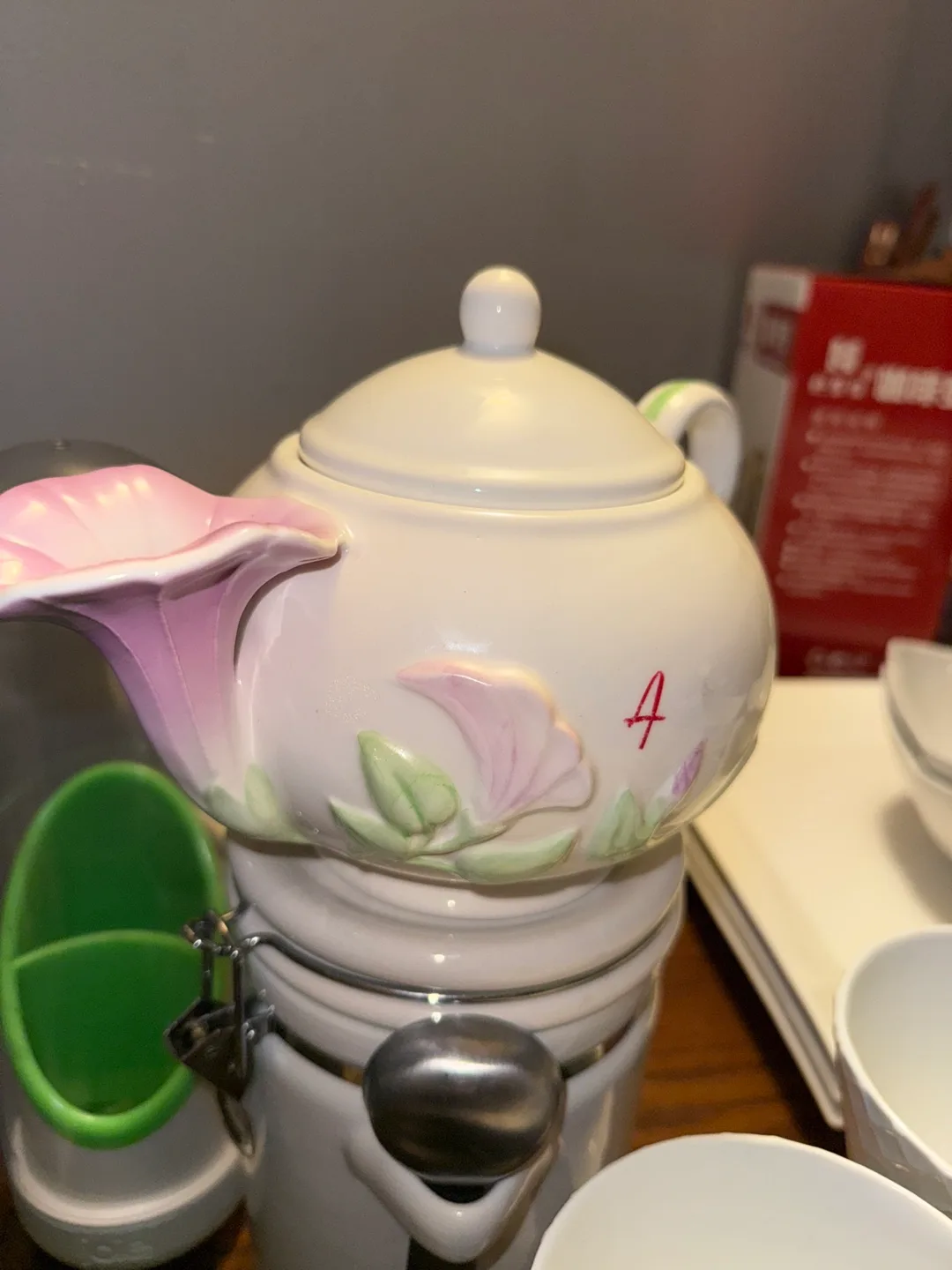 Floral Tea Pot thumbnail