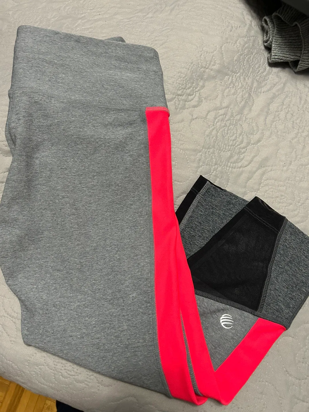 MPG Sport Grey & Pink Leggings - Size S thumbnail