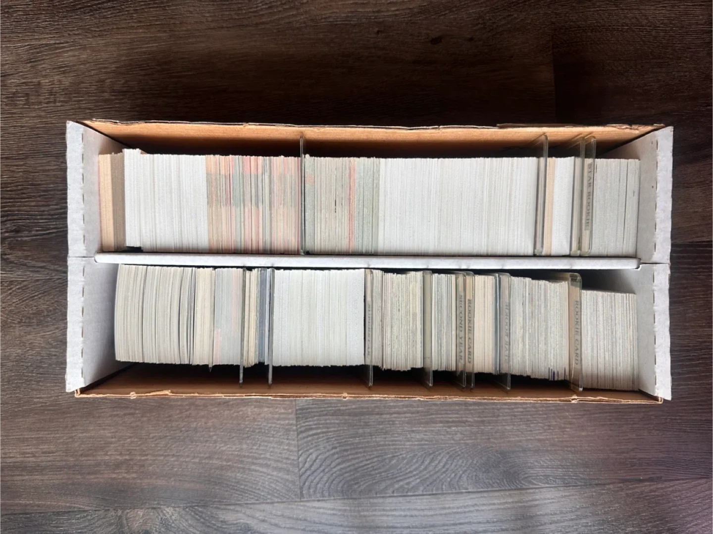 Trading Cards Box (NHL, MLB, NBA) image indicator(2)