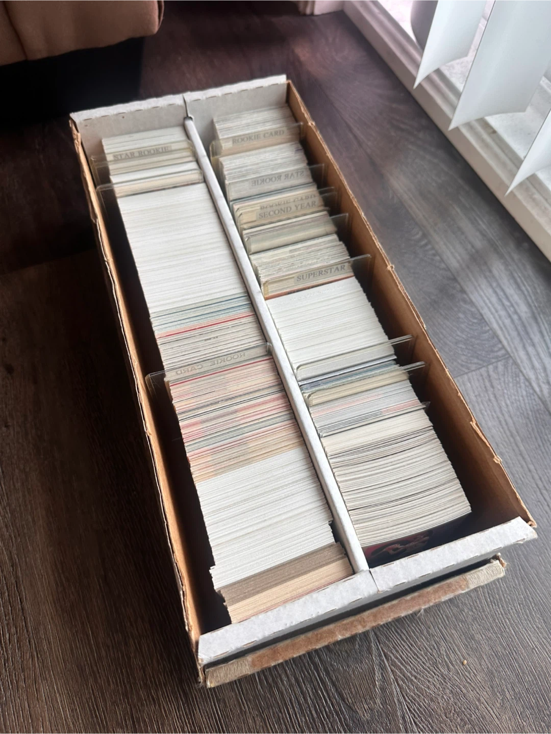 Trading Cards Box (NHL, MLB, NBA)