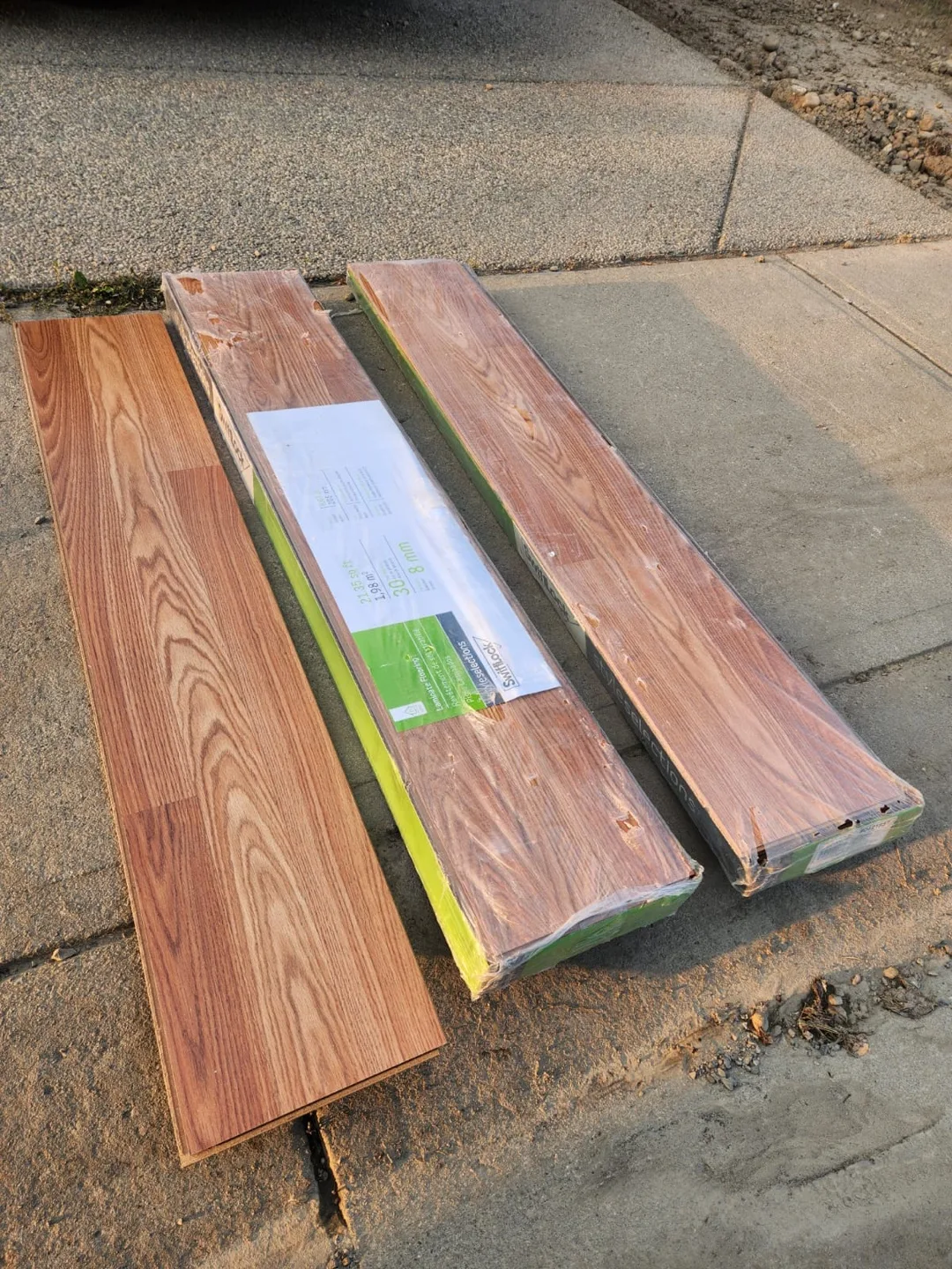 Style Selections SwiffLock Laminate Flooring image indicator(3)