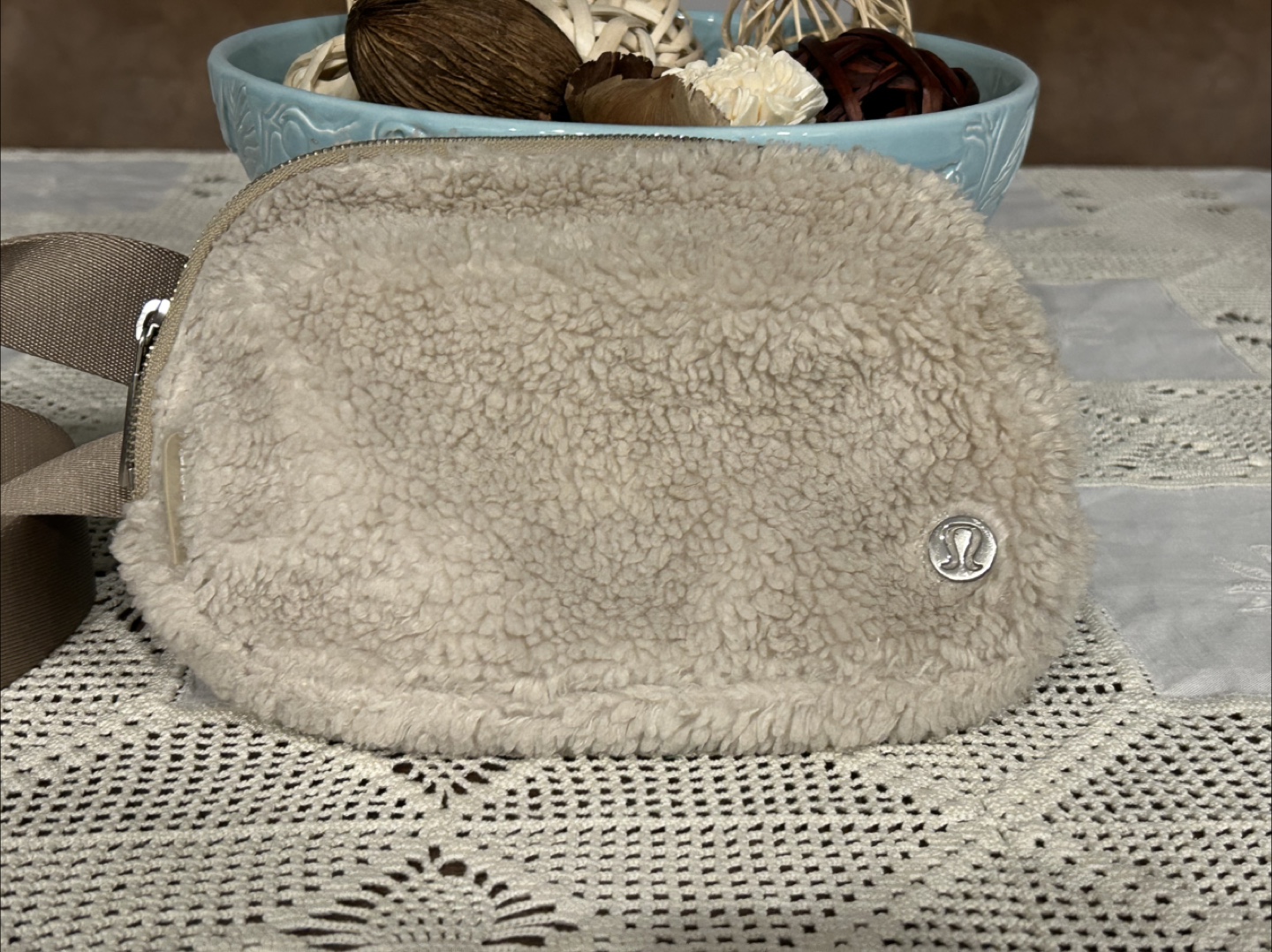 Lululemon Fleece Belt Bag - photo 2