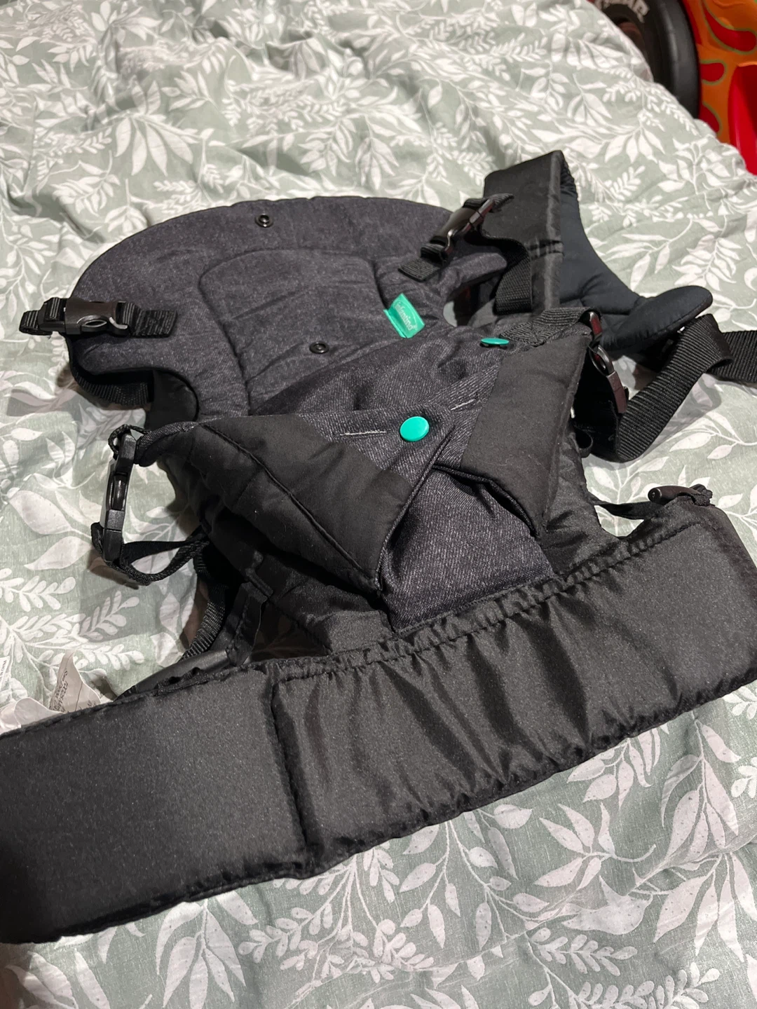 Infantino Baby Carrier - Black