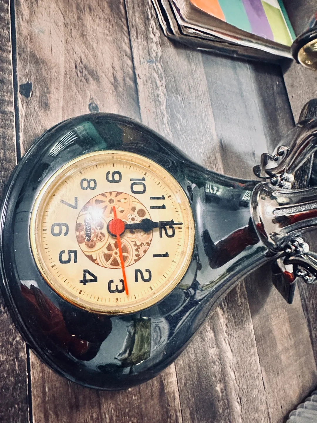 Vintage Style Table Clock and phone image indicator(5)