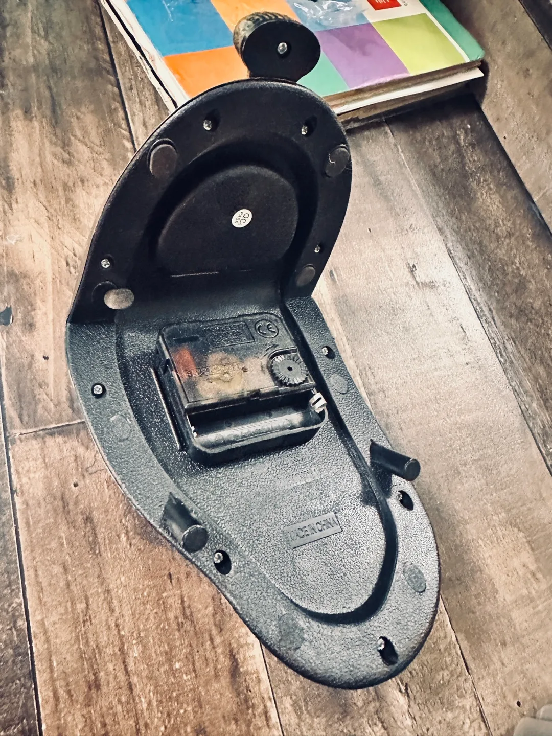 Vintage Style Table Clock and phone image indicator(3)