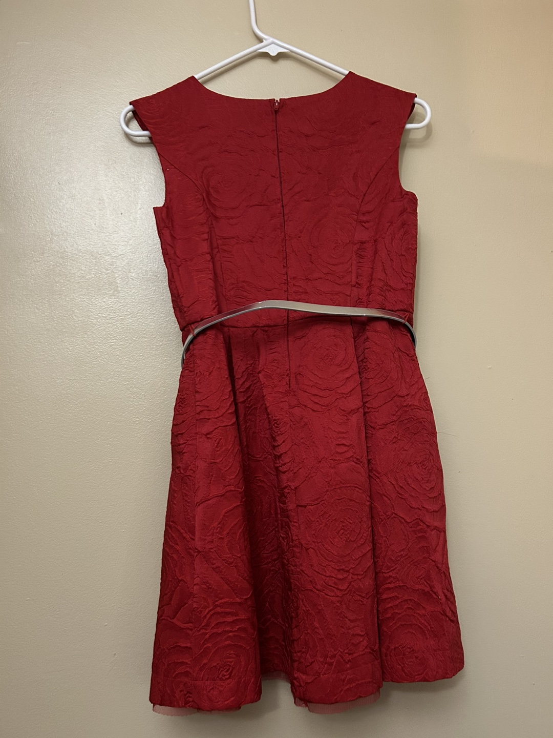 Beautiful Rose patterned RED dress with silver belt - photo 2