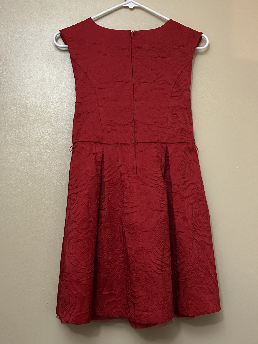 Beautiful Rose patterned RED dress with silver belt - photo 4