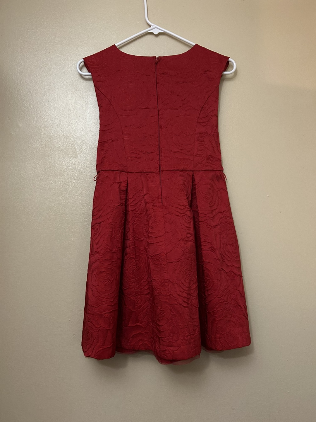 Beautiful Rose patterned RED dress with silver belt - photo 3