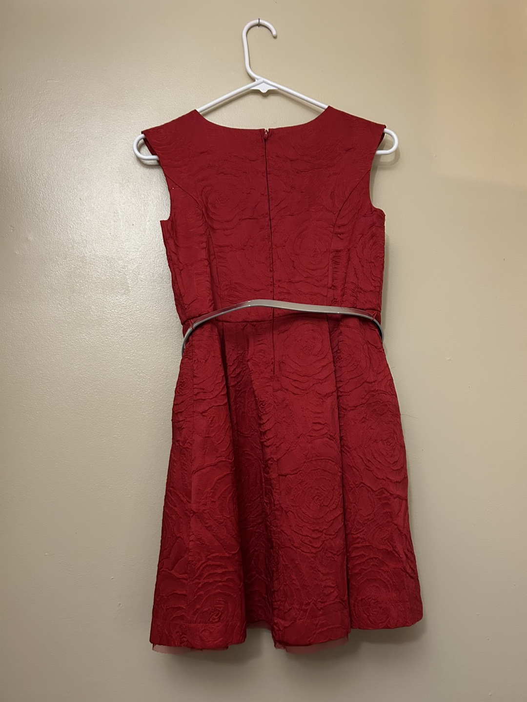 Beautiful Rose patterned RED dress with silver belt - photo 5