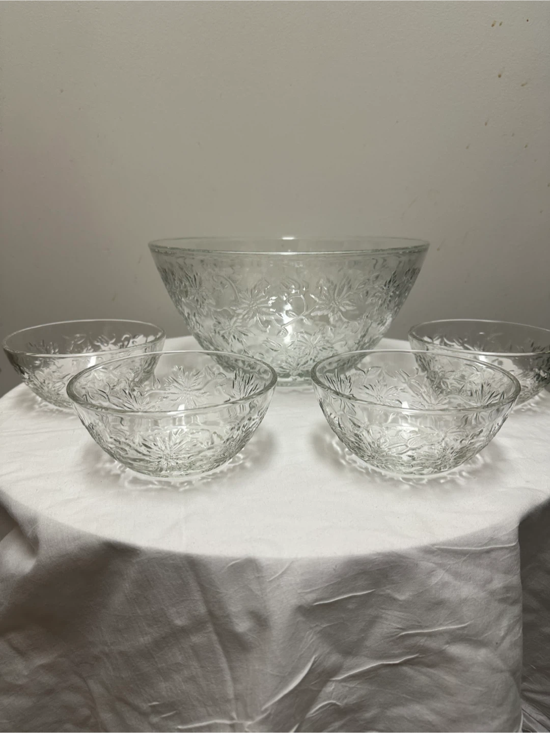 5 piece Clear Glass Bowl Set - Serving Bowl & 4 Small Bowls - photo 3